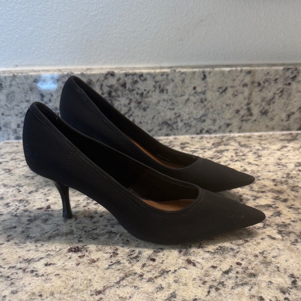 Donald J. Pliner Classic Black Heels